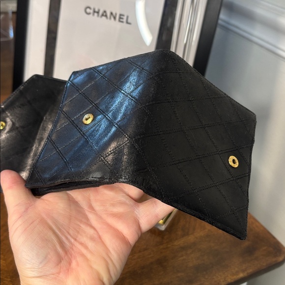CHANEL DOUBLE SNAP CC Black Quilted lambskin wallet - Picture 13 of 16